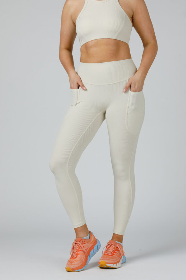 1a. Very comfortable and stylish yoga pants.